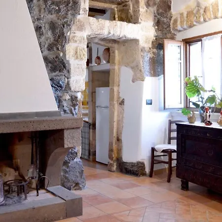 Su Montiju De Sa Falada Manna Cheremule