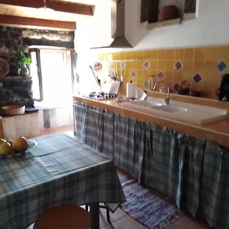 Su Montiju De Sa Falada Manna Apartment